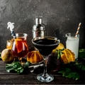 A Frankenstein Fizztől a Piña Ghoulada-ig: Kísérteties koktélok Halloweenre